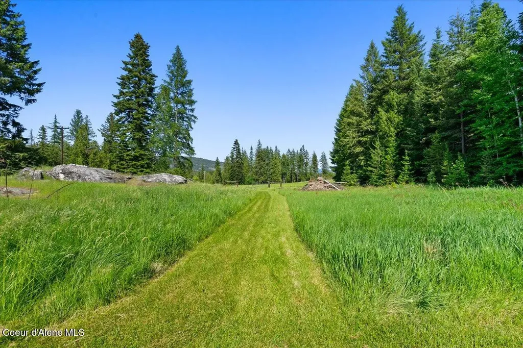 929 Irish Road Sagle ID 83860