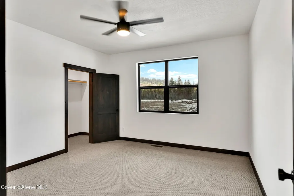 969 Flying Geese Way Blanchard ID 83804