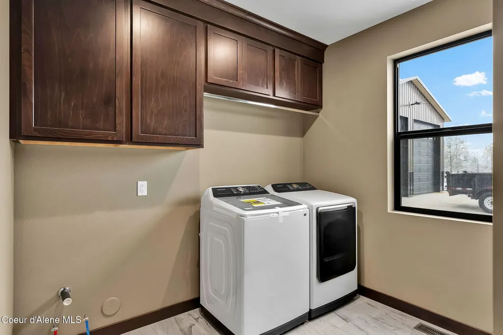 969 Flying Geese Way Blanchard ID 83804