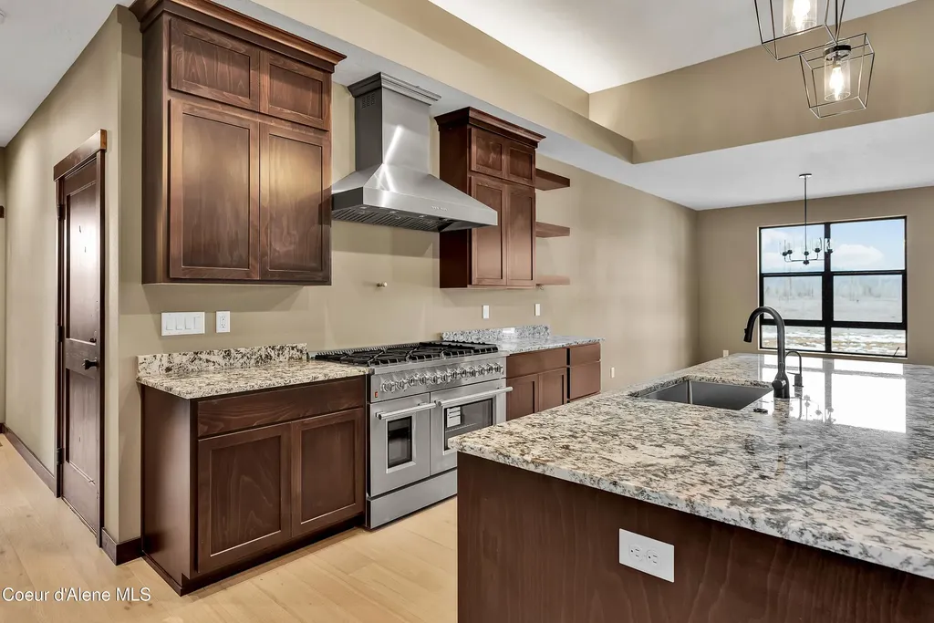 969 Flying Geese Way Blanchard ID 83804