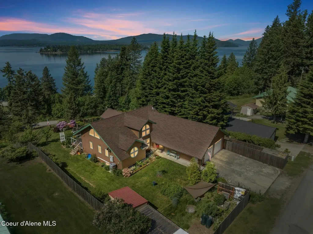 311 School Road Hope ID 83836