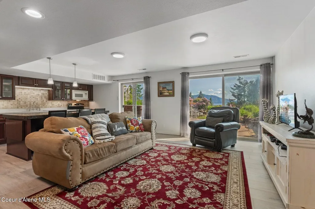 311 School Road Hope ID 83836