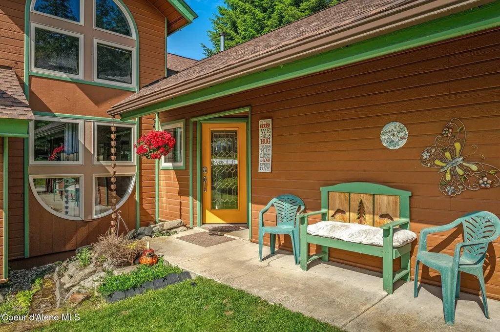 311 School Road Hope ID 83836