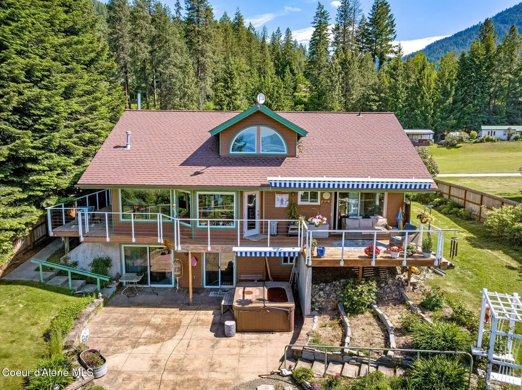 311 School Road Hope ID 83836