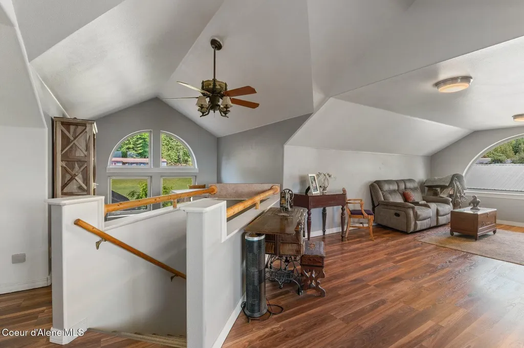 311 School Road Hope ID 83836