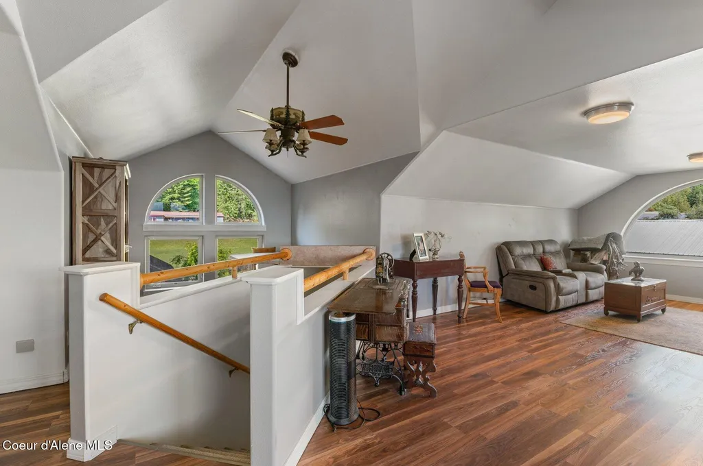 311 School Road Hope ID 83836