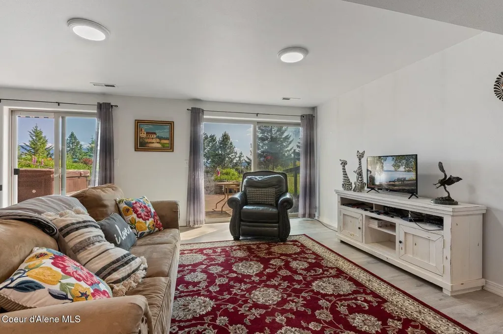 311 School Road Hope ID 83836