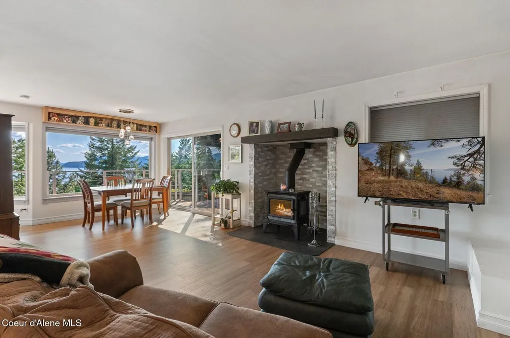 311 School Road Hope ID 83836