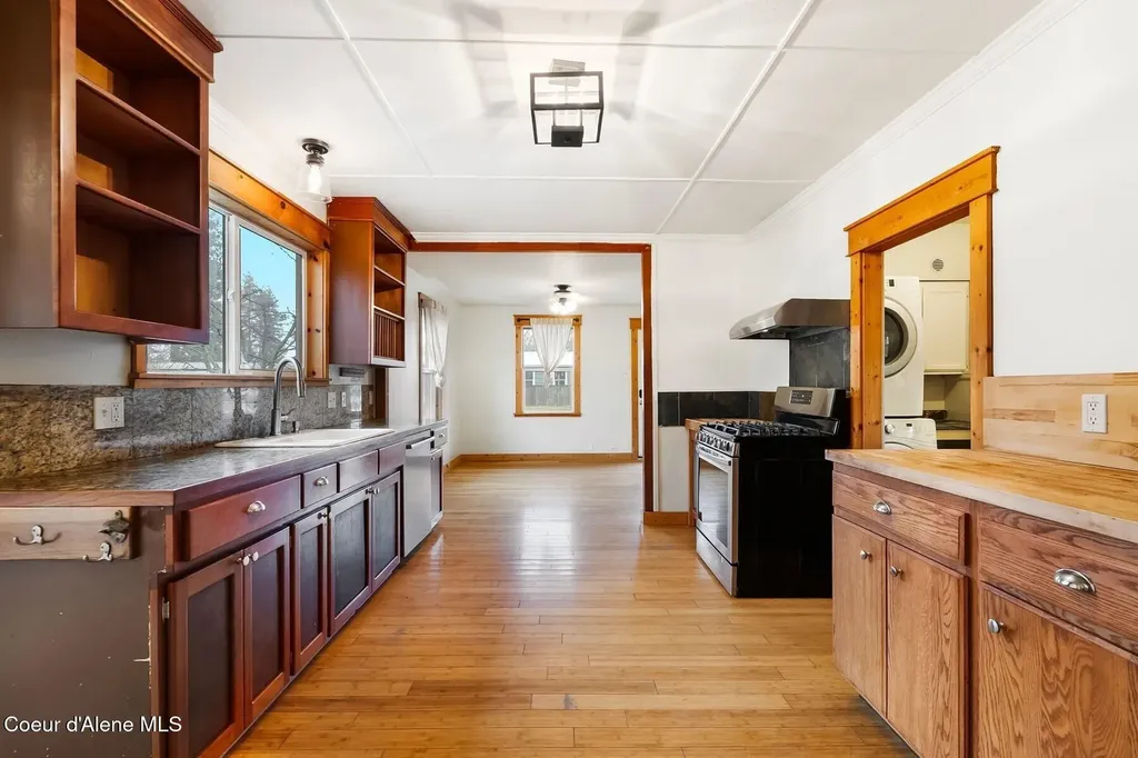 1224 Larch Street Sandpoint ID 83864