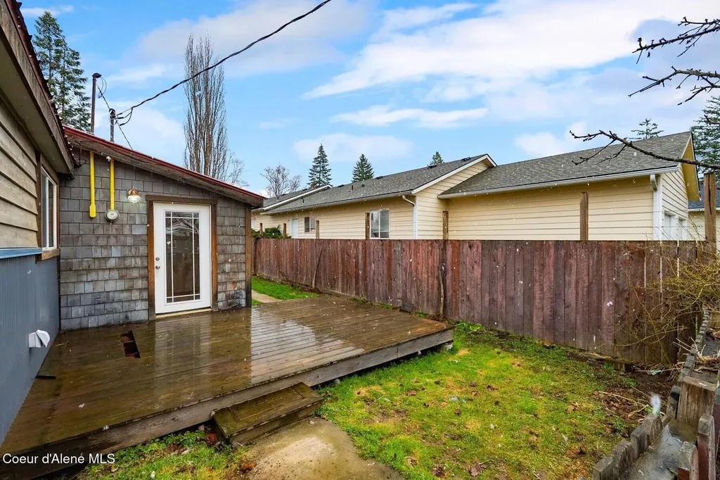 1224 Larch Street Sandpoint ID 83864