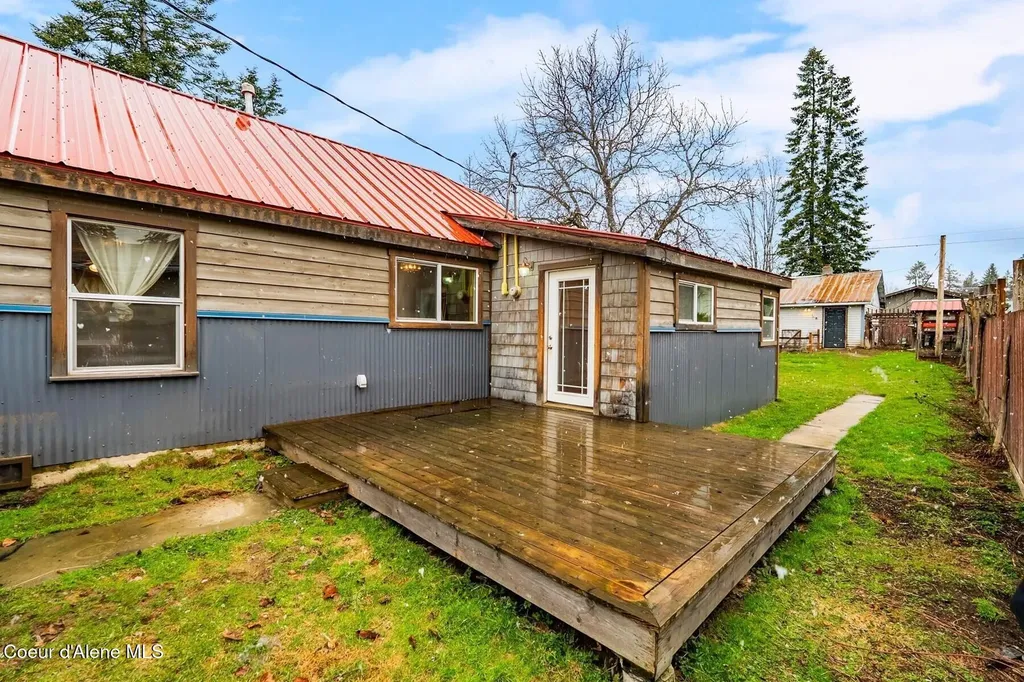 1224 Larch Street Sandpoint ID 83864