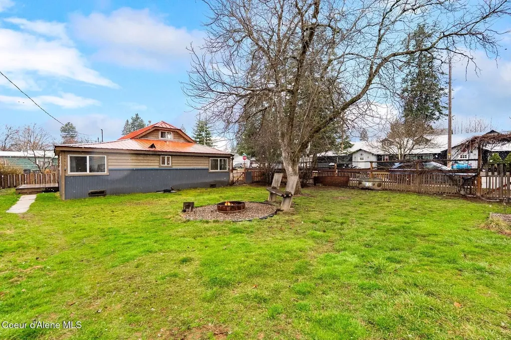1224 Larch Street Sandpoint ID 83864