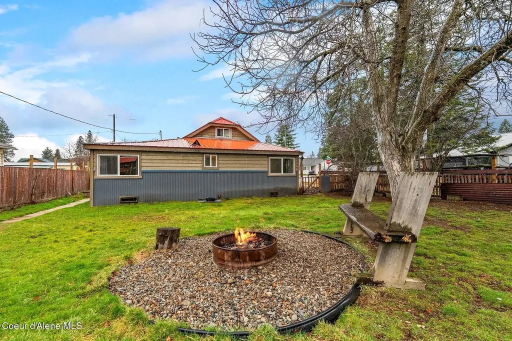 1224 Larch Street Sandpoint ID 83864