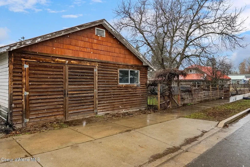 1224 Larch Street Sandpoint ID 83864