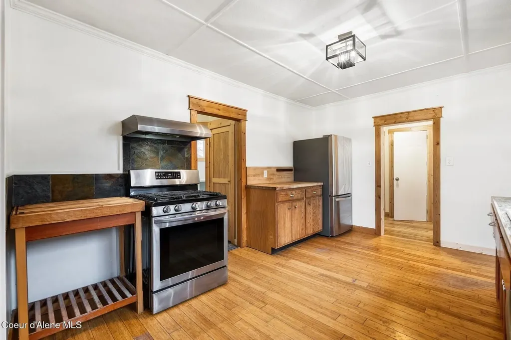 1224 Larch Street Sandpoint ID 83864