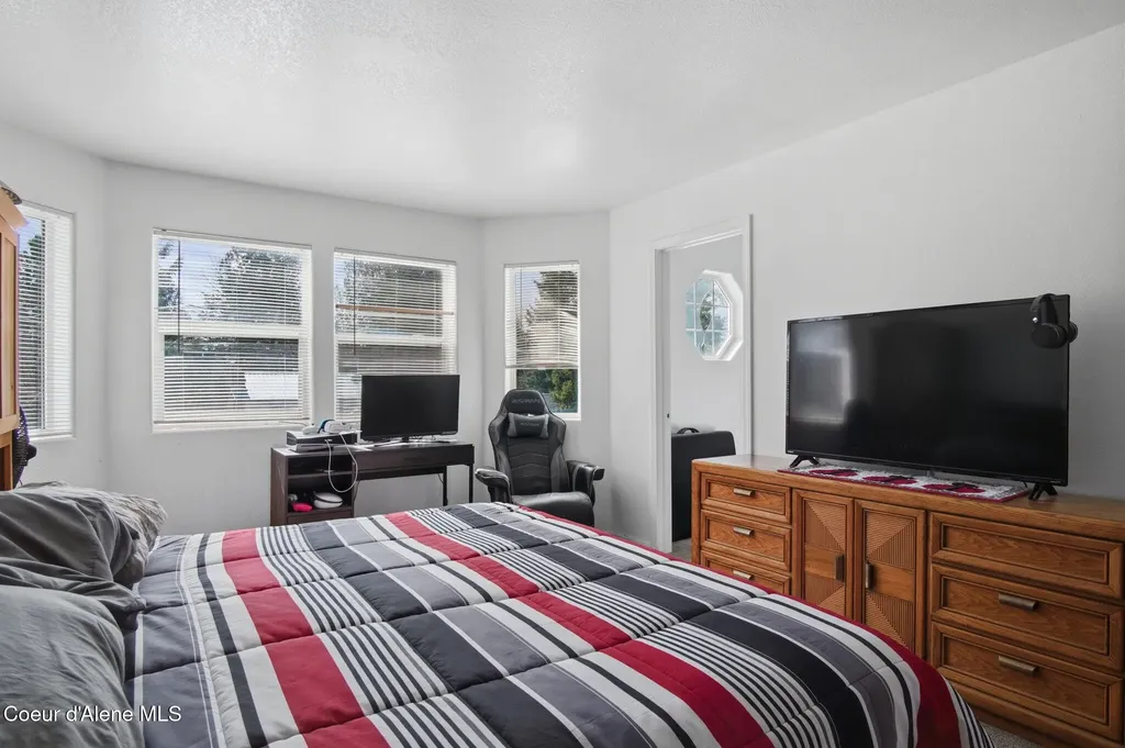 1216 Alder Street Sandpoint ID 83864