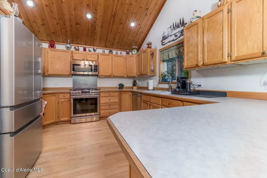 493 Rim Drive Moyie Springs ID 83845