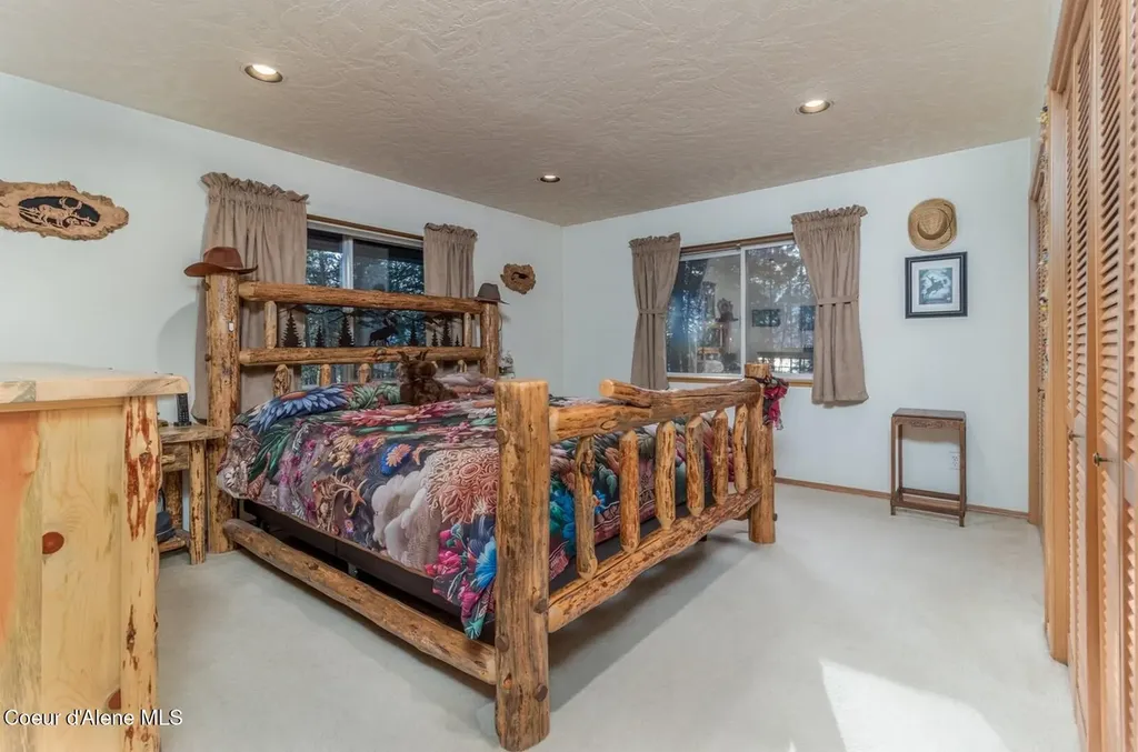 493 Rim Drive Moyie Springs ID 83845