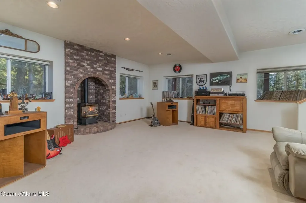 493 Rim Drive Moyie Springs ID 83845