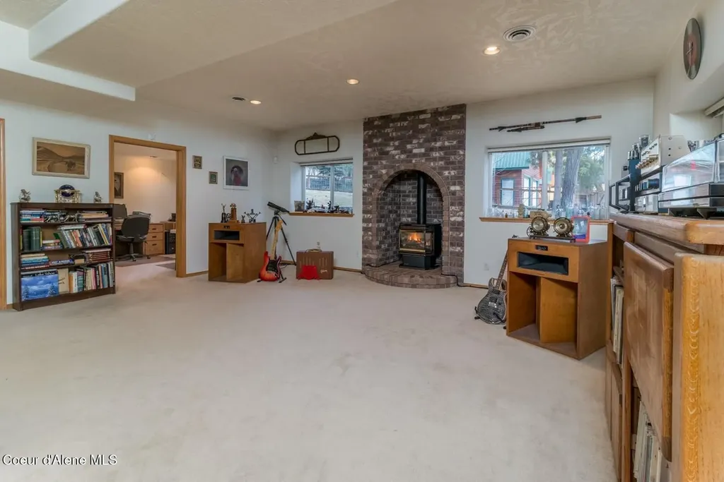 493 Rim Drive Moyie Springs ID 83845