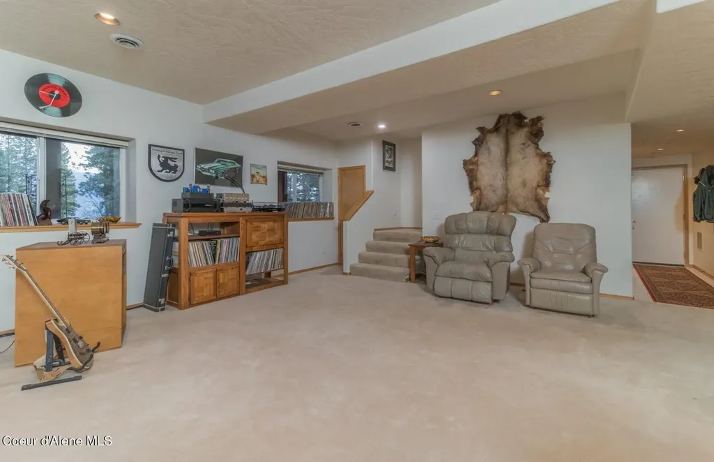 493 Rim Drive Moyie Springs ID 83845