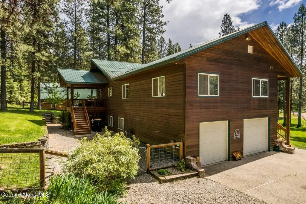493 Rim Drive Moyie Springs ID 83845