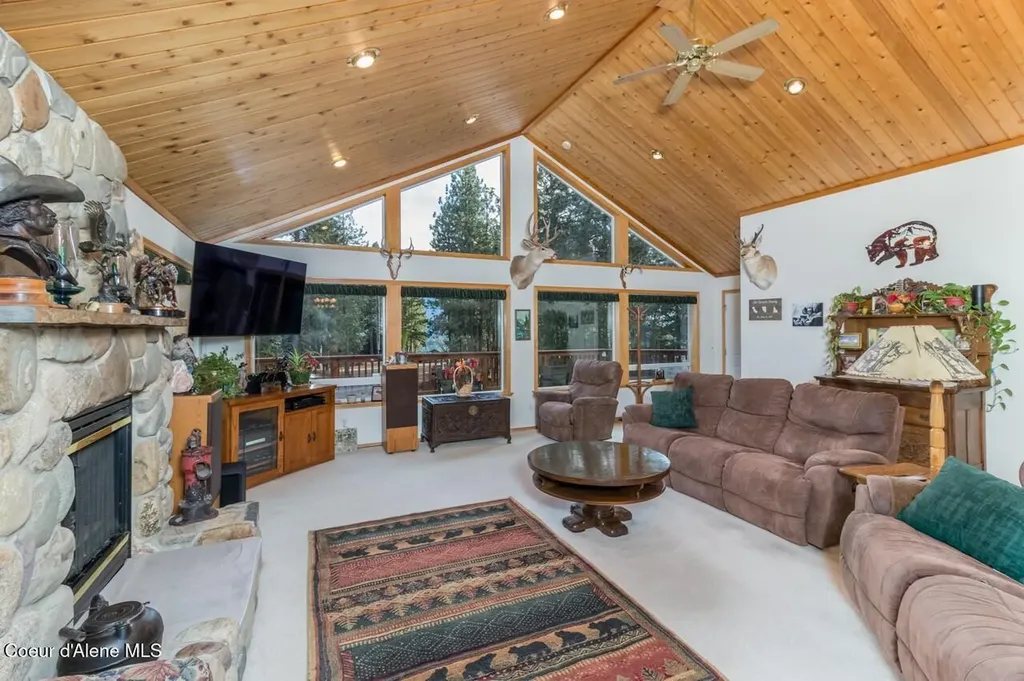493 Rim Drive Moyie Springs ID 83845