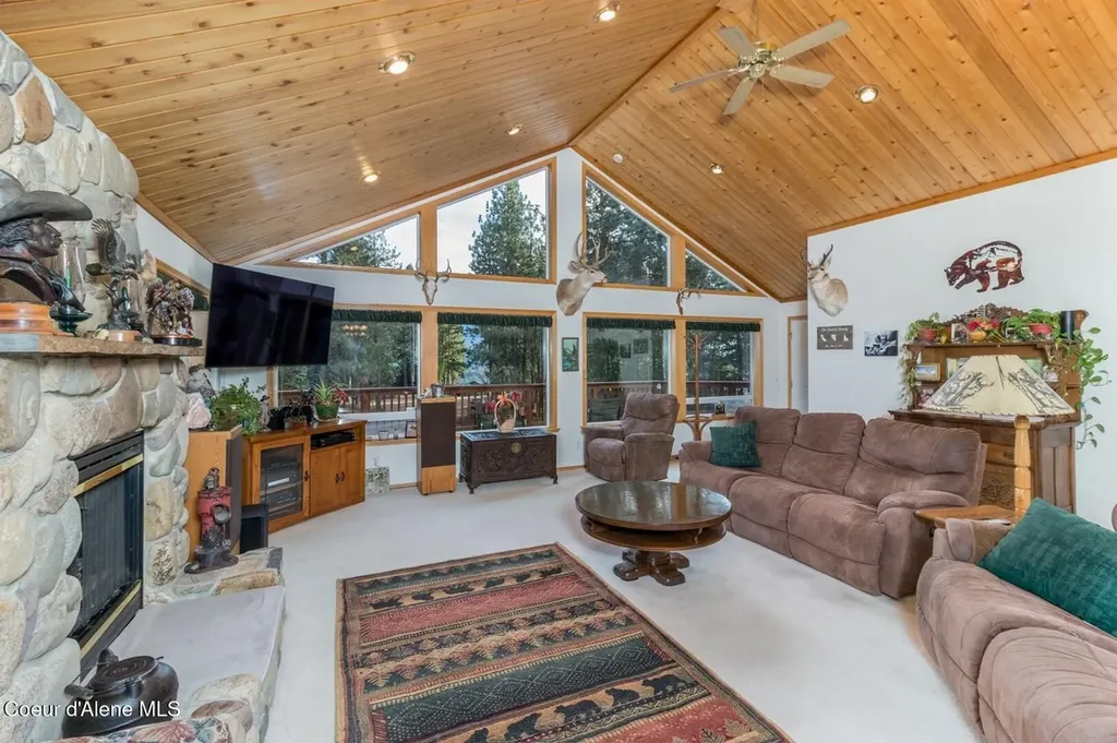 493 Rim Drive Moyie Springs ID 83845