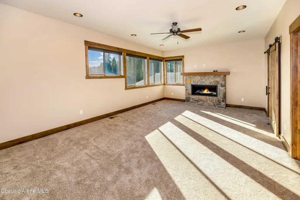 102 Palouse Drive Nordman ID 83848