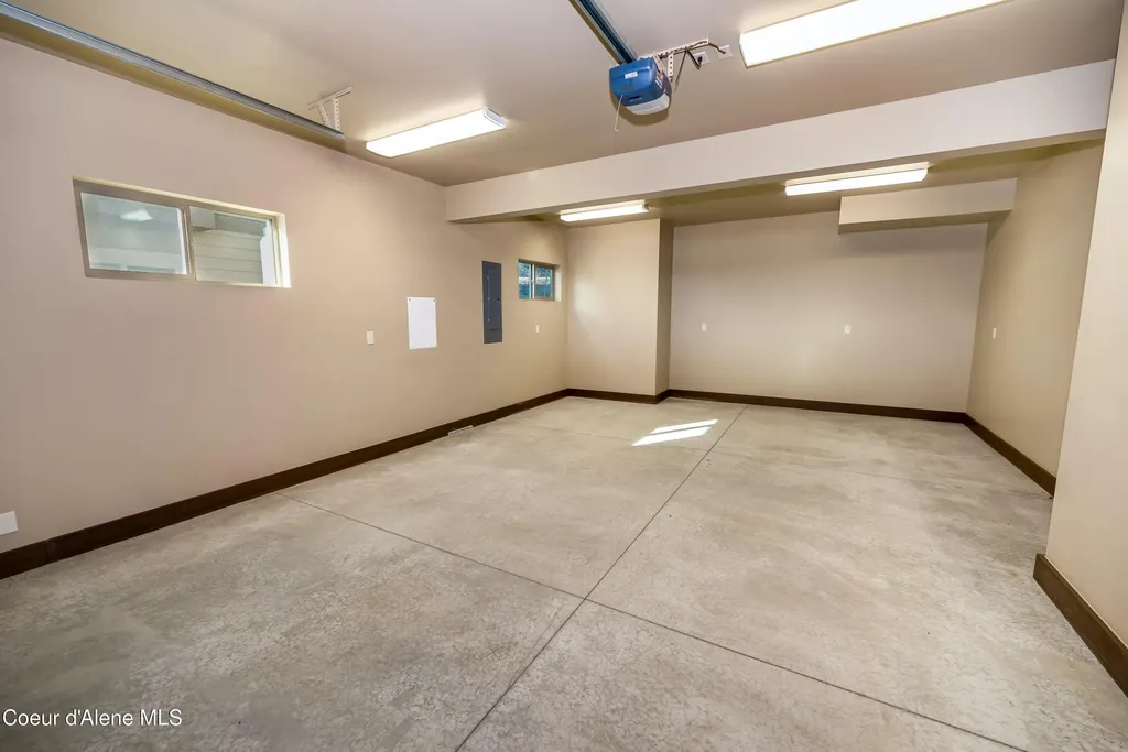 102 Palouse Drive Nordman ID 83848