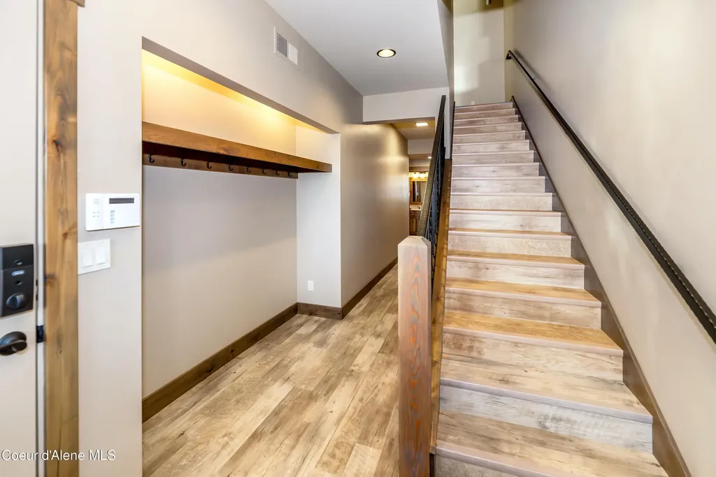 102 Palouse Drive Nordman ID 83848