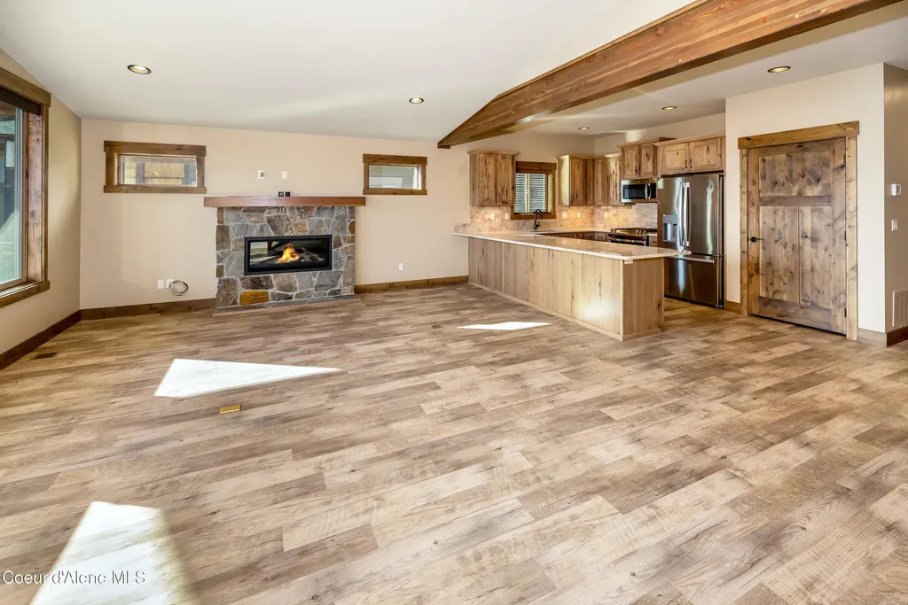 102 Palouse Drive Nordman ID 83848