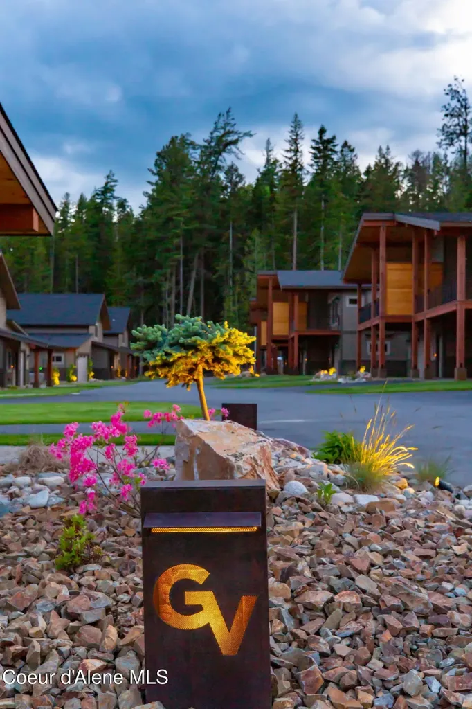 102 Palouse Drive Nordman ID 83848