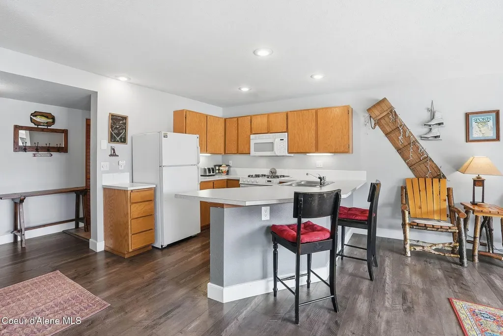22 Chapel Court, Unit 201 Sandpoint ID 83864