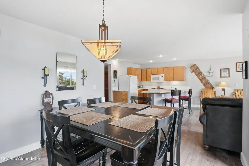 22 Chapel Court, Unit 201 Sandpoint ID 83864
