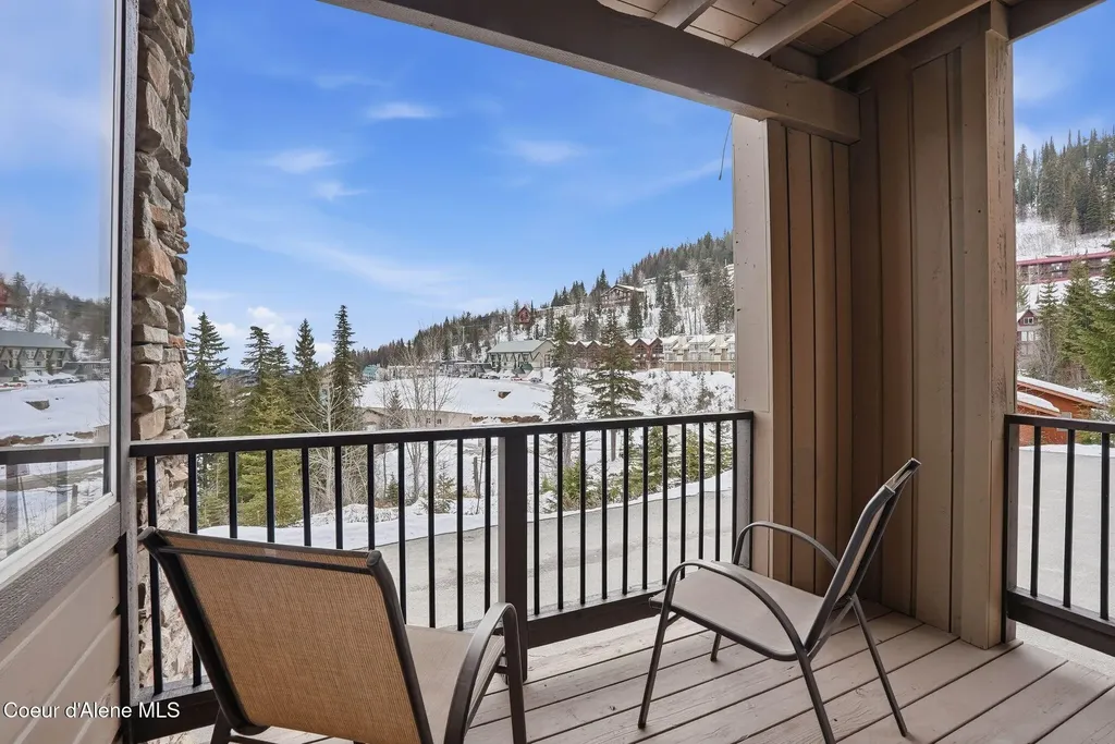 22 Chapel Court, Unit 201 Sandpoint ID 83864