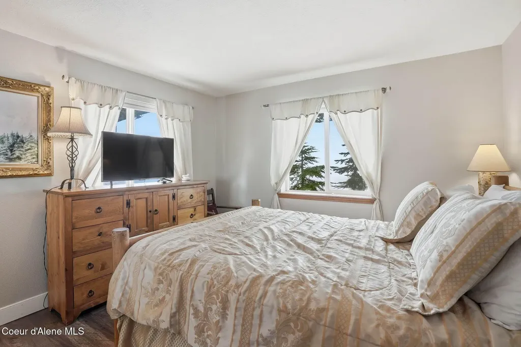 22 Chapel Court, Unit 201 Sandpoint ID 83864