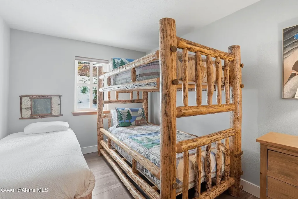 22 Chapel Court, Unit 201 Sandpoint ID 83864