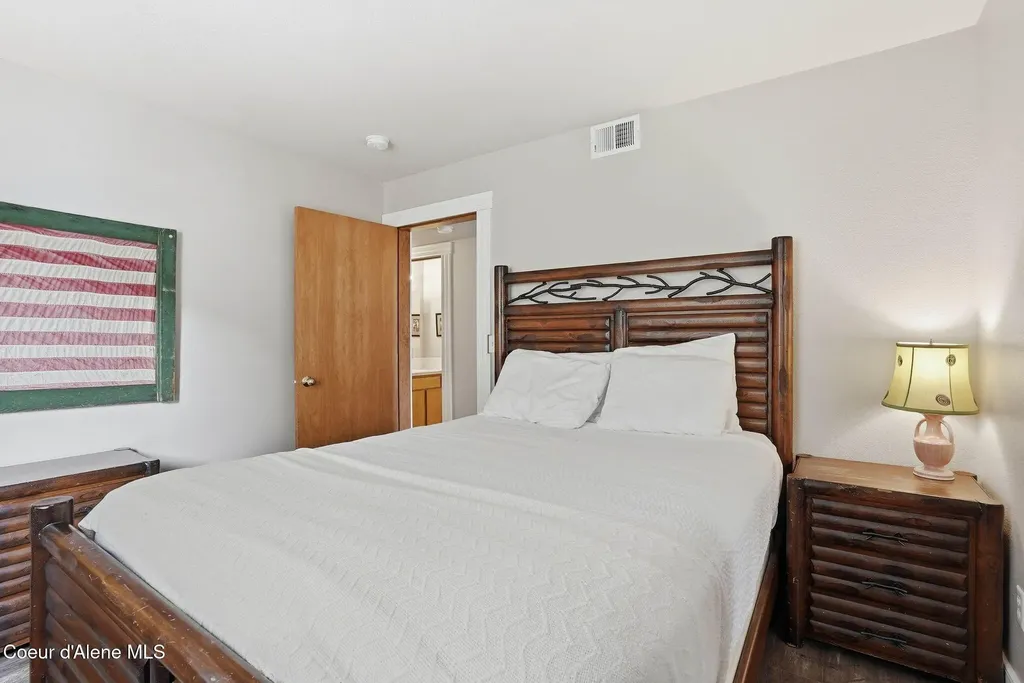 22 Chapel Court, Unit 201 Sandpoint ID 83864