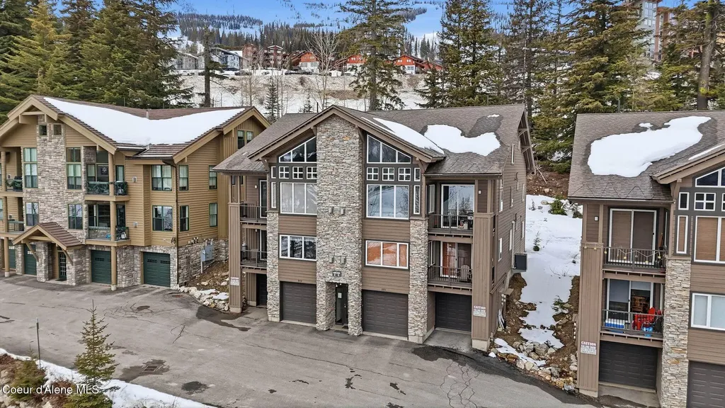 22 Chapel Court, Unit 201 Sandpoint ID 83864