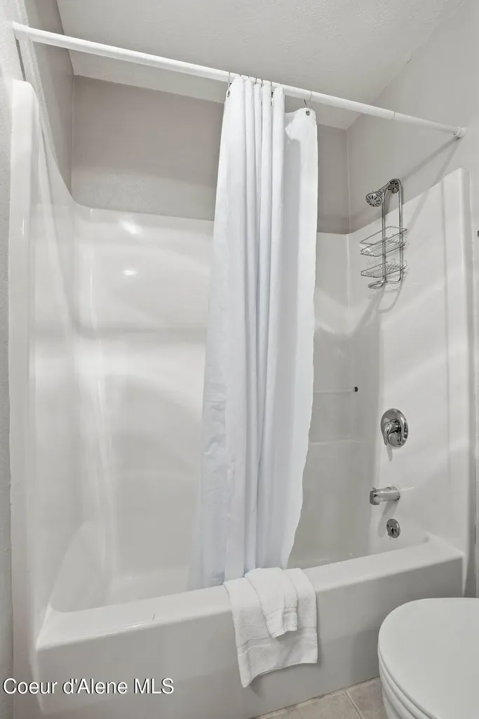 22 Chapel Court, Unit 201 Sandpoint ID 83864