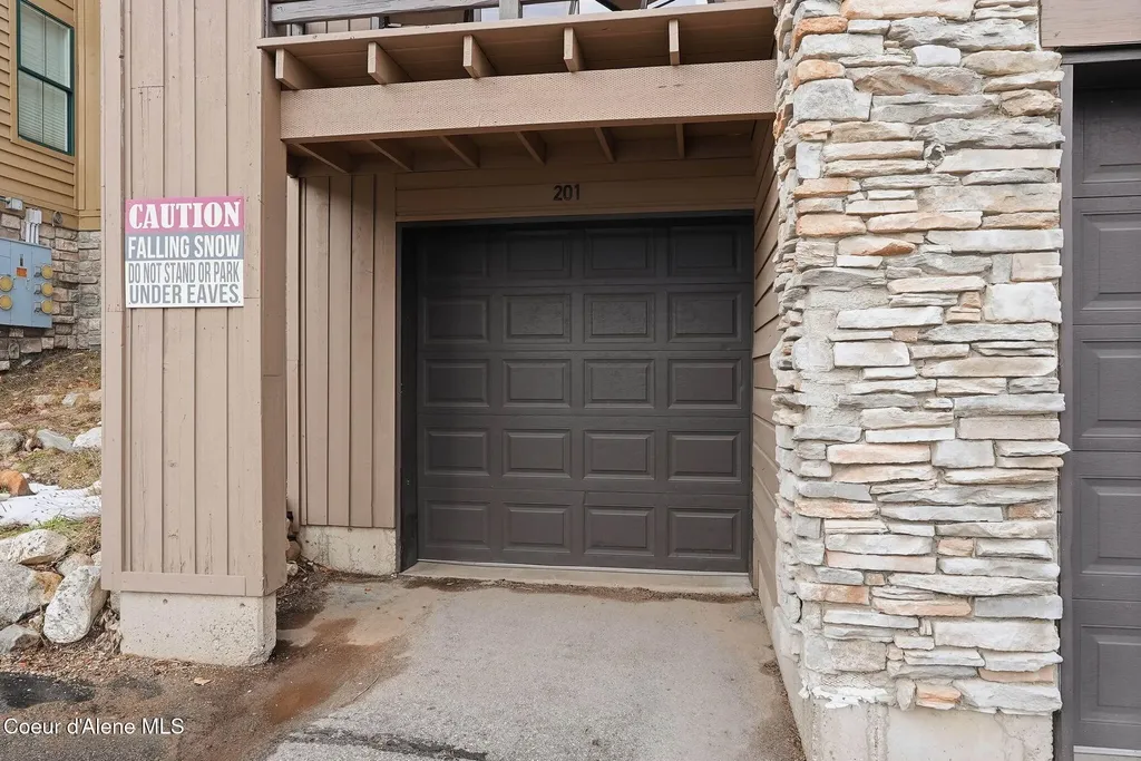 22 Chapel Court, Unit 201 Sandpoint ID 83864