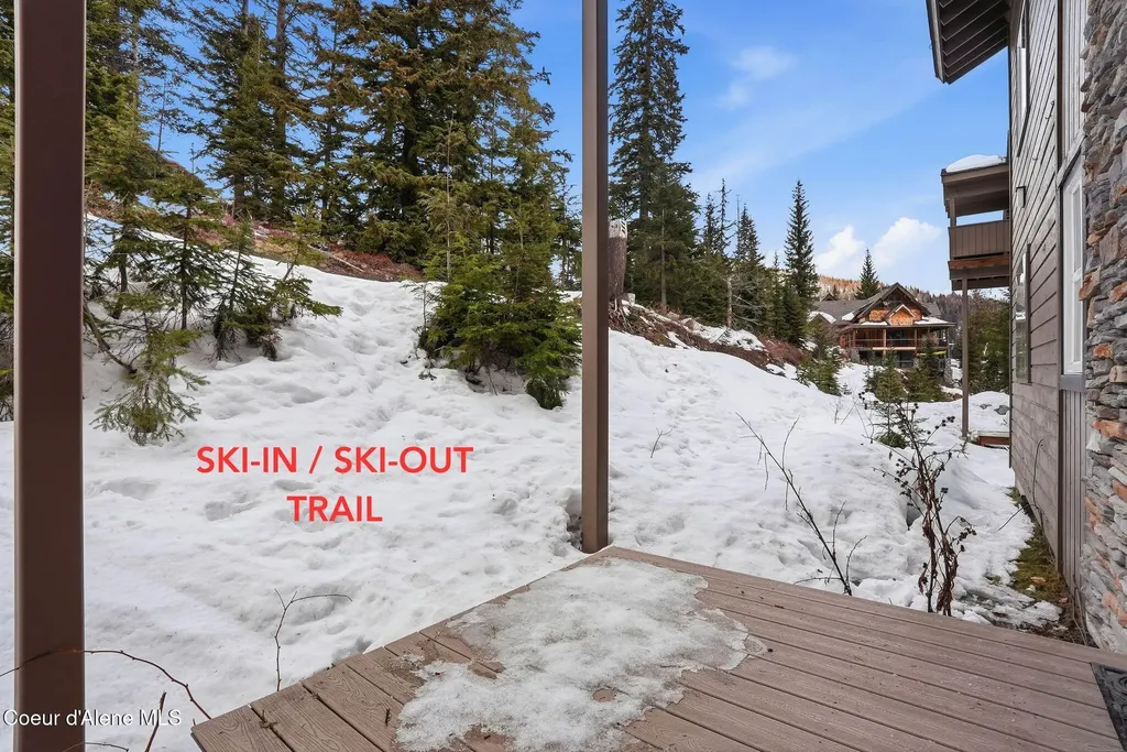 22 Chapel Court, Unit 201 Sandpoint ID 83864