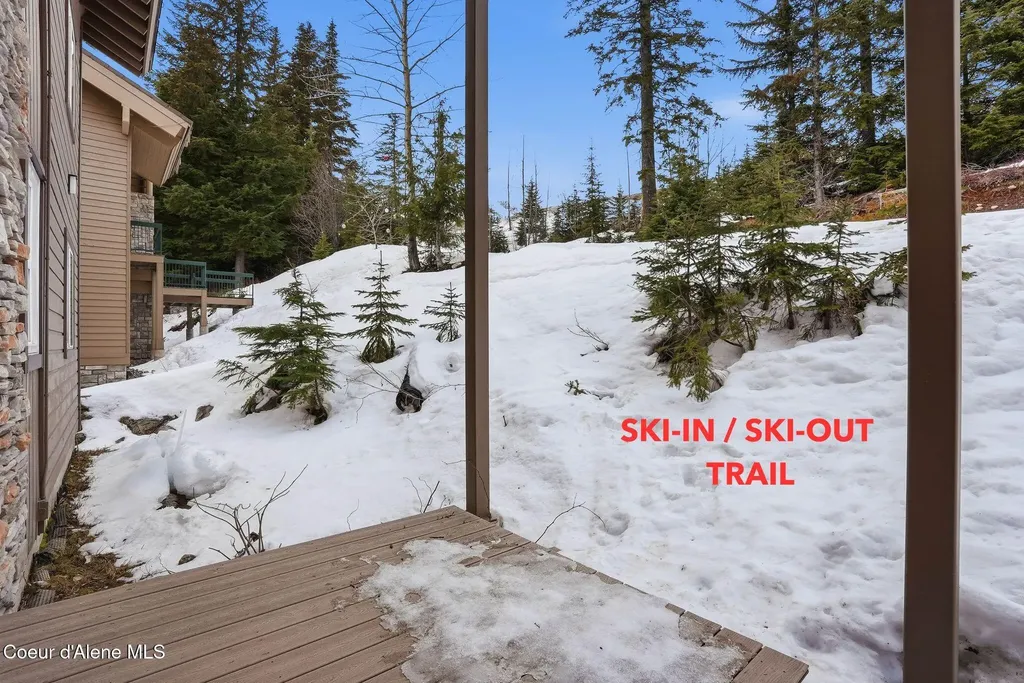 22 Chapel Court, Unit 201 Sandpoint ID 83864