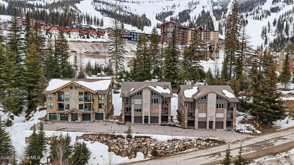 22 Chapel Court, Unit 201 Sandpoint ID 83864