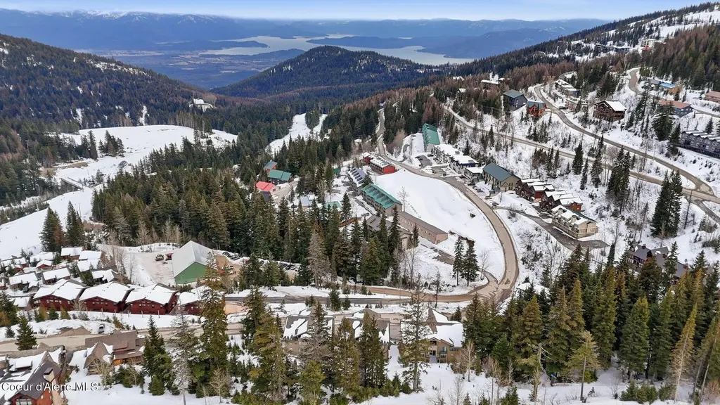 22 Chapel Court, Unit 201 Sandpoint ID 83864