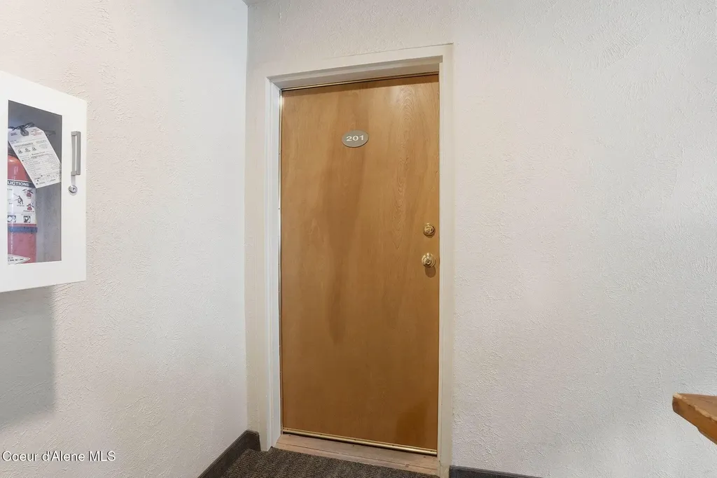 22 Chapel Court, Unit 201 Sandpoint ID 83864