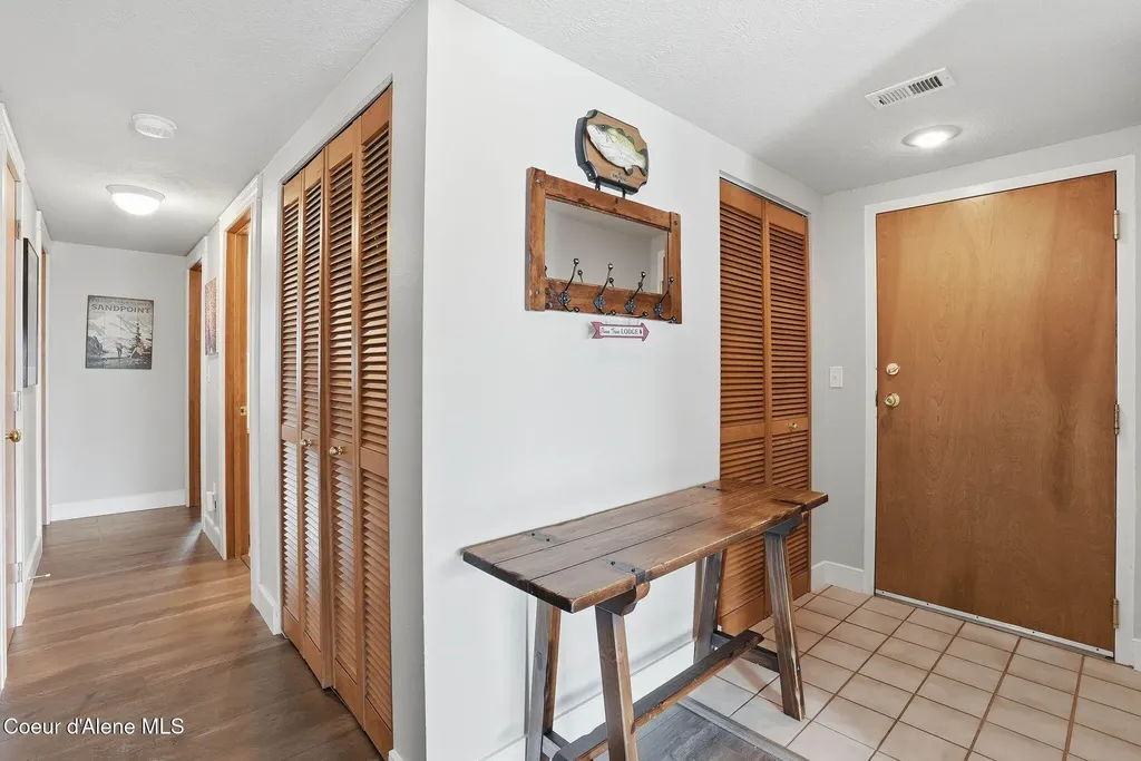 22 Chapel Court, Unit 201 Sandpoint ID 83864