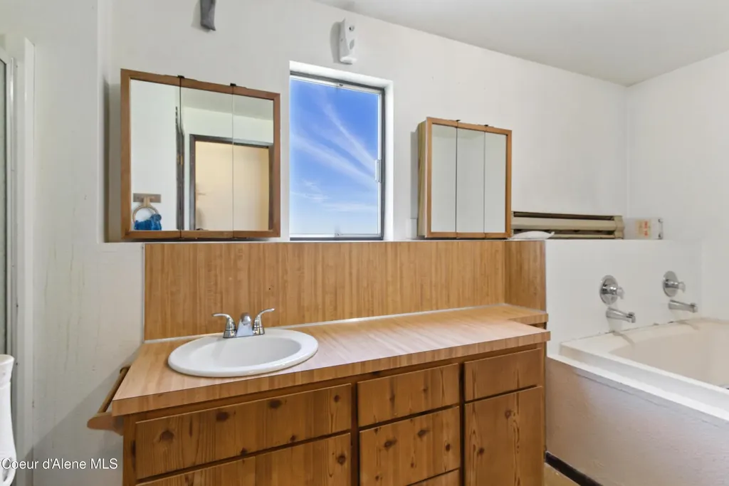 2043 Blanchard Cutoff Blanchard ID 83804