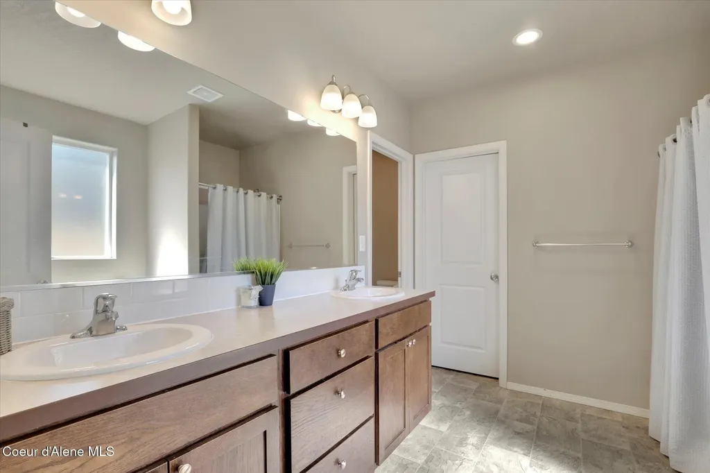 5994 W Alliance Street Rathdrum ID 83858